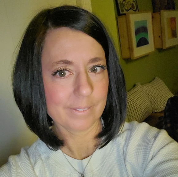 Meet your Posher, Jennifer - Picture 1 of 1